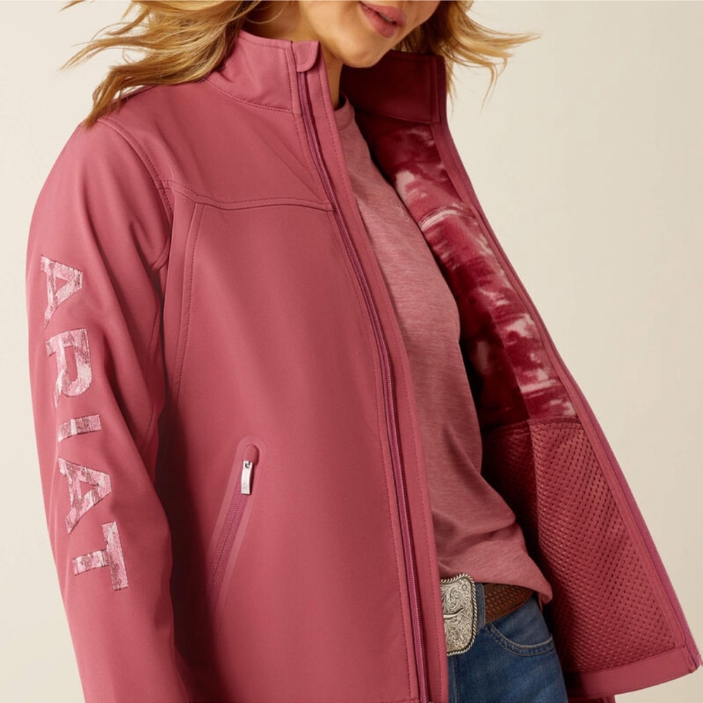 NWT Ariat Team Softshell Jacket, Color Rose Size M Western Cowgirl - Picture 3 of 15